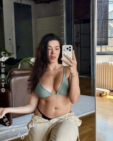 Selinszn_ nude photo 2