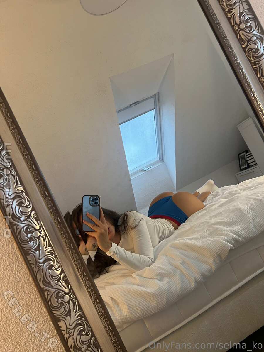 Selma_ko nude photo 1