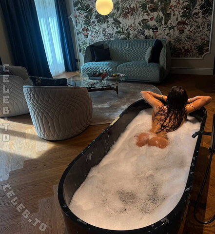Selma_ko nude photo 3