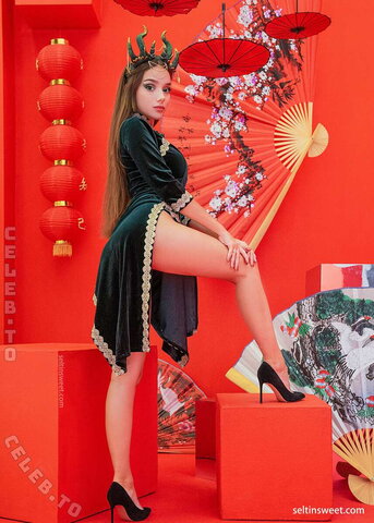 Seltin nude photo 19