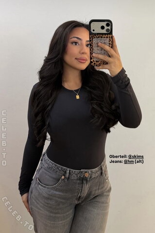 Selxn nude photo 16