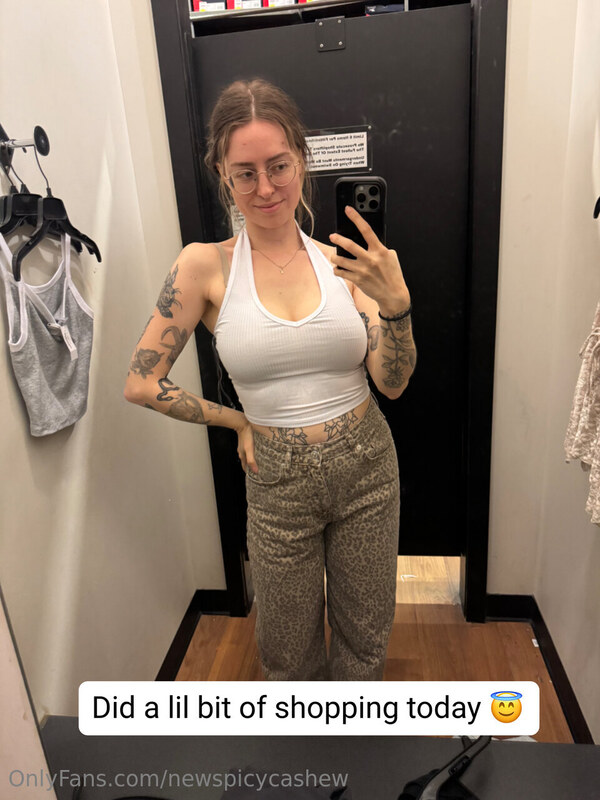 SensitiveCashew nude photo 4