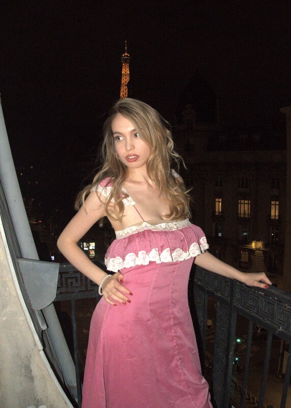Serena Skybourne nude photo 3
