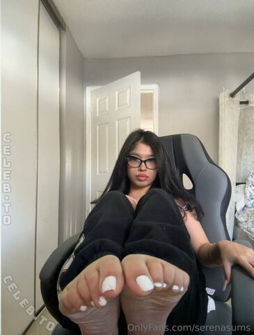 serenasums nude photo 6