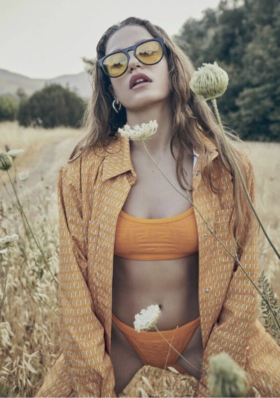 Serenay Sarıkaya nude photo 26