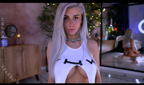 SereneSophie nude photo 26