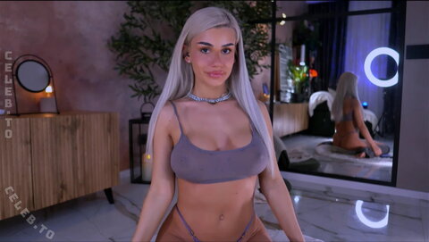 SereneSophie nude photo 41