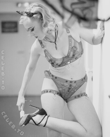 Setty Mois nude photo 11