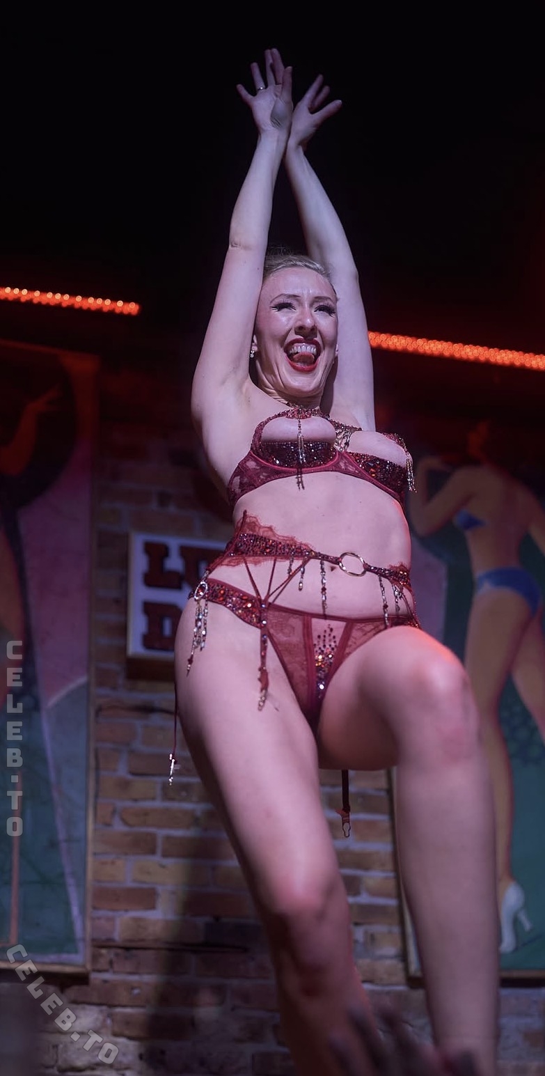 Setty Mois nude photo 2