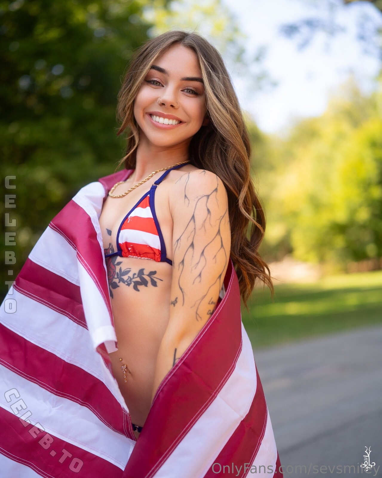 Sevsmiley nude photo 5