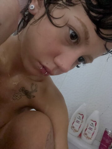Sevval Candas nude photo 1