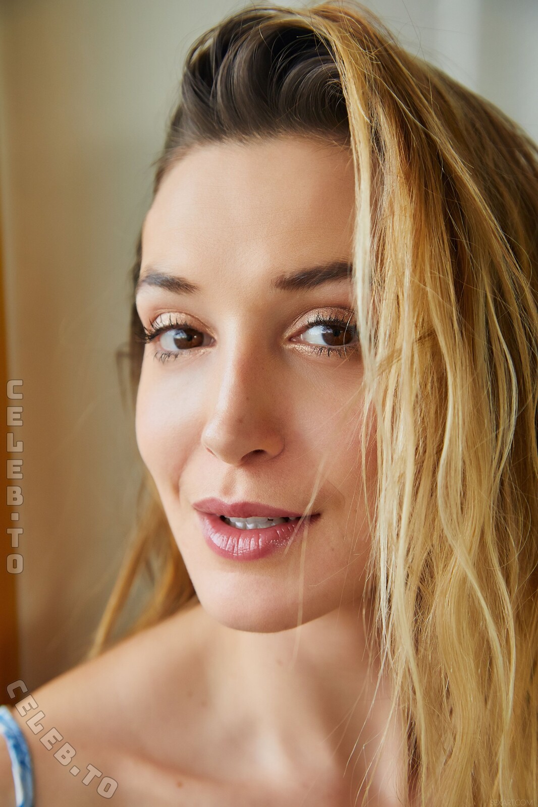 SexArt.com nude photo 11