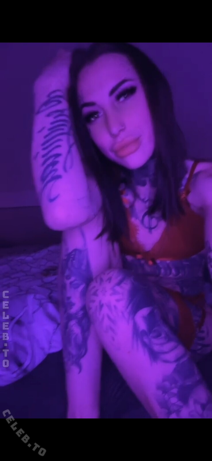 Sexy Benzi nude photo 3