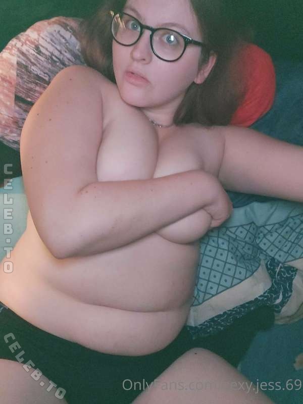Sexyjess69 nude photo 14
