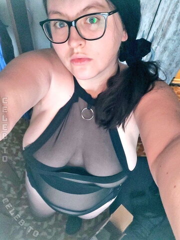 Sexyjess69 nude photo 8