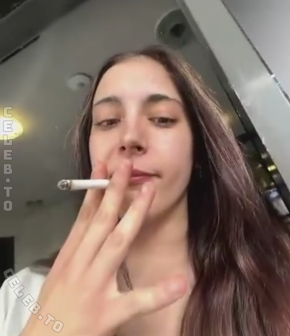 Sexymelli18 nude photo 1