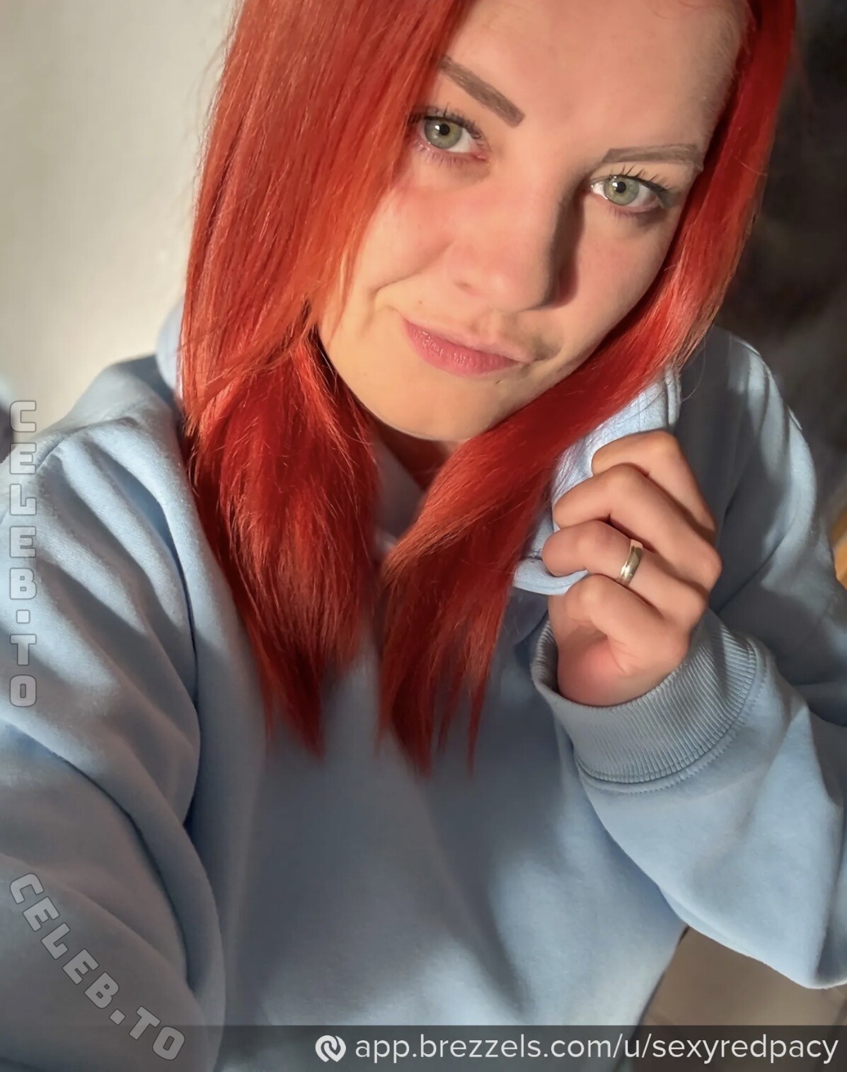 SexyRedPacy nude photo 2