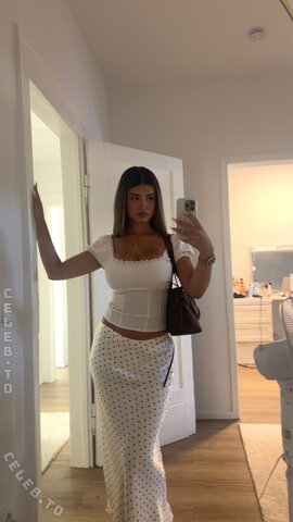 shaaliax New (6 photos)