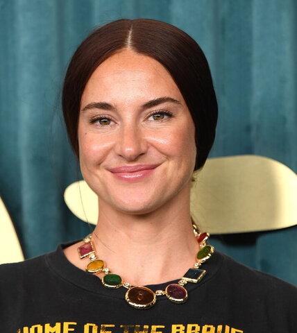 Shailene Woodley nude photo 14