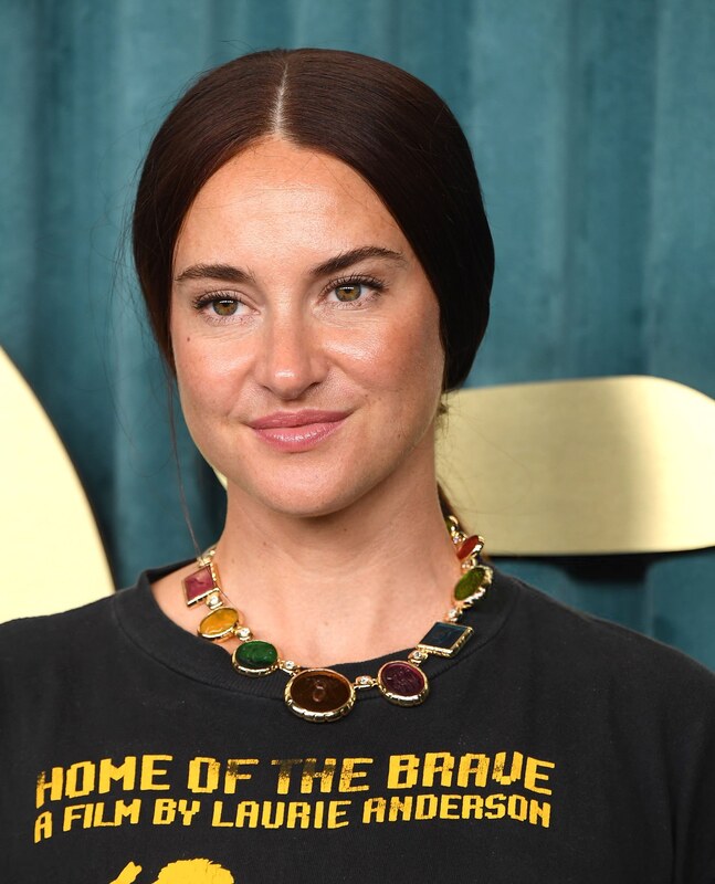 Shailene Woodley nude photo 23