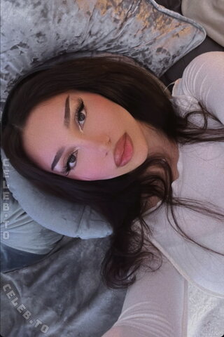 shakiravv nude photo 24