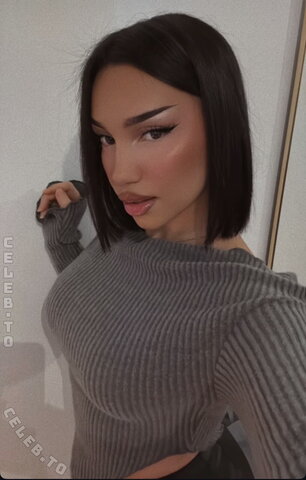 shakiravv nude photo 19