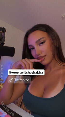shakiravv – Your tits and these tanlines 🥰