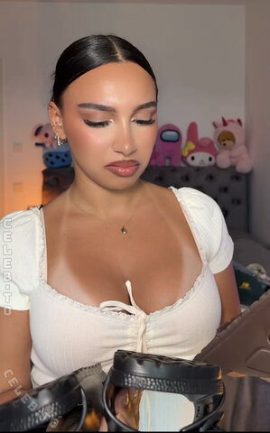 shakiravv New (1 photo)