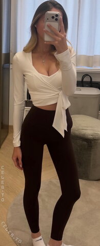 Shania Geiss nude photo 7