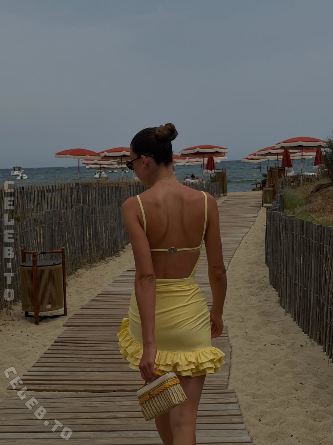Shania Geiss nude photo 11