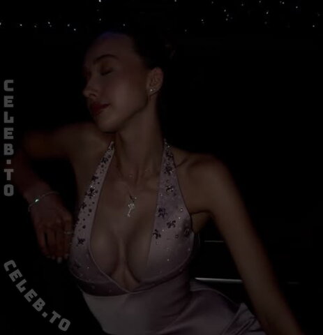 Shania Geiss nude photo 17