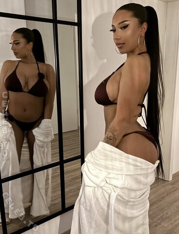 shaniaa.d1or nude photo 5