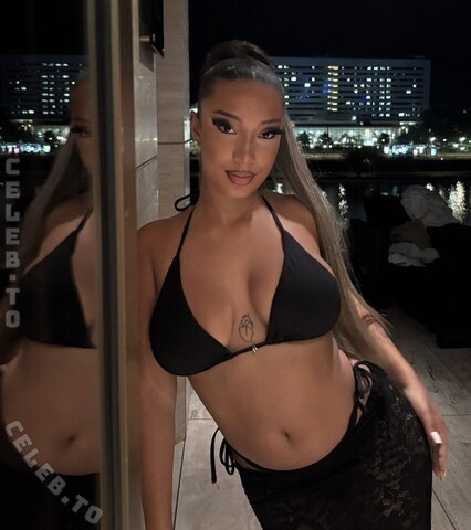 shaniaa.d1or nude photo 2