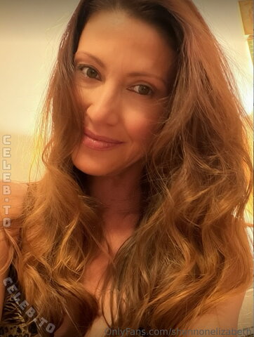 Shannon Elizabeth nude