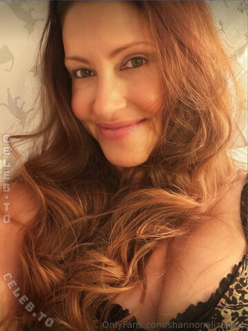 Shannon Elizabeth nude