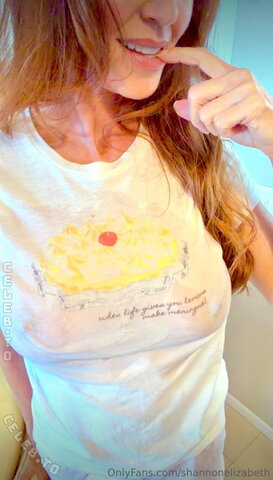 Shannon Elizabeth photo 2