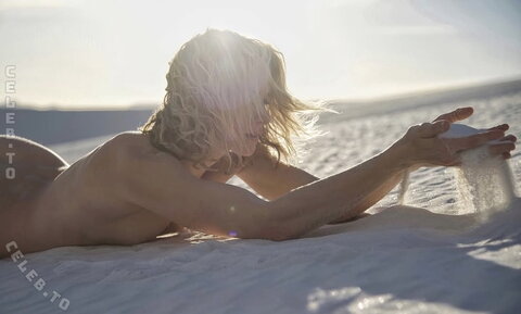 Shantel VanSanten nude photo 25