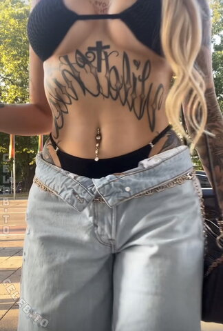 Sharon torma Sexy (2 photos)