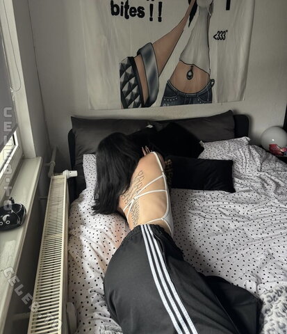 shawtysuzi nude photo 9