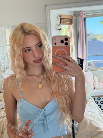 Shawzzz nude photo 14