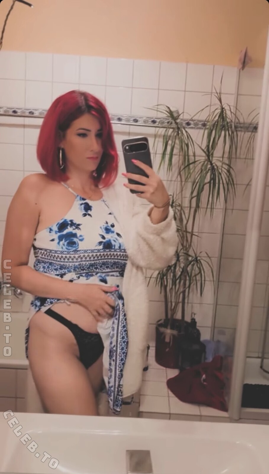 Shaxie nude photo 11