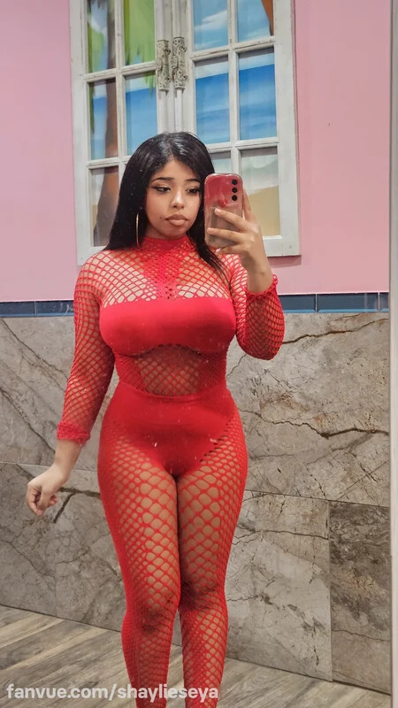 shaylieseya nude photo 7