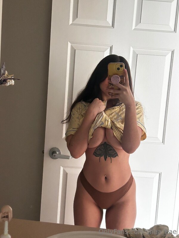 Shea Lynn nude photo 10