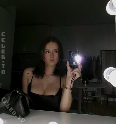 Sheila Gradascevic nude photo 7