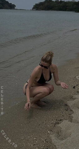 Sheila Gradascevic nude photo 4