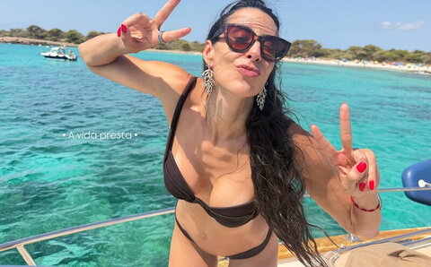 Sheilla Castro nude photo 11