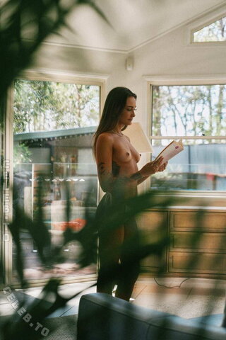 Shelby Lucisano nude photo 9