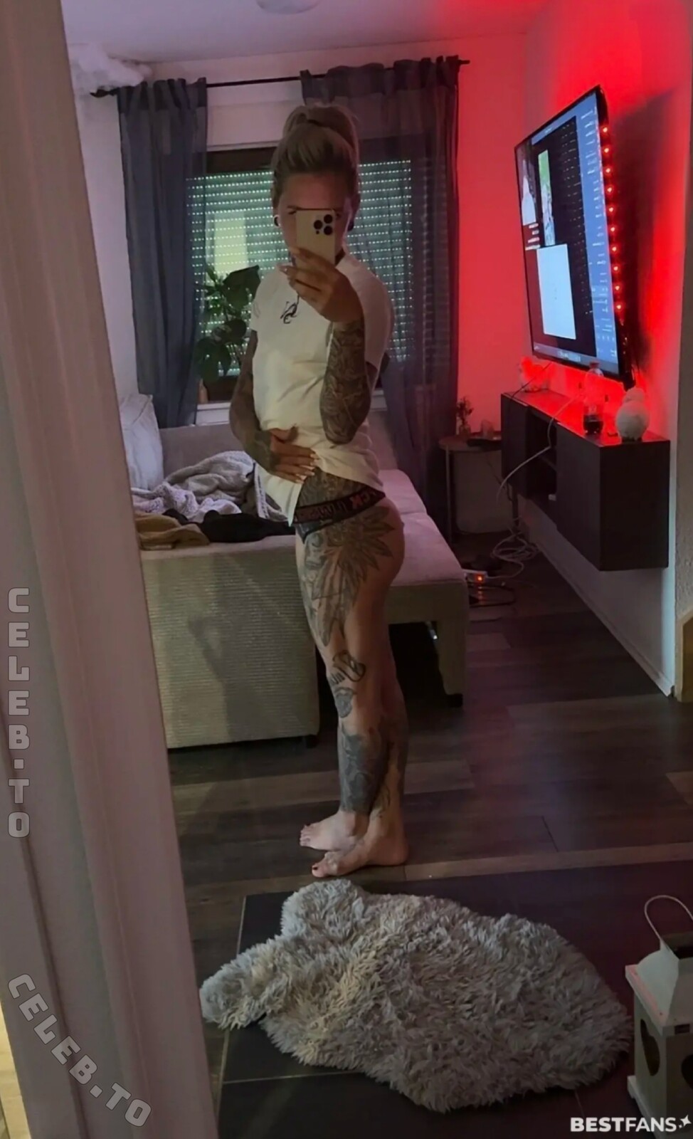 shellyink30 nude photo 1