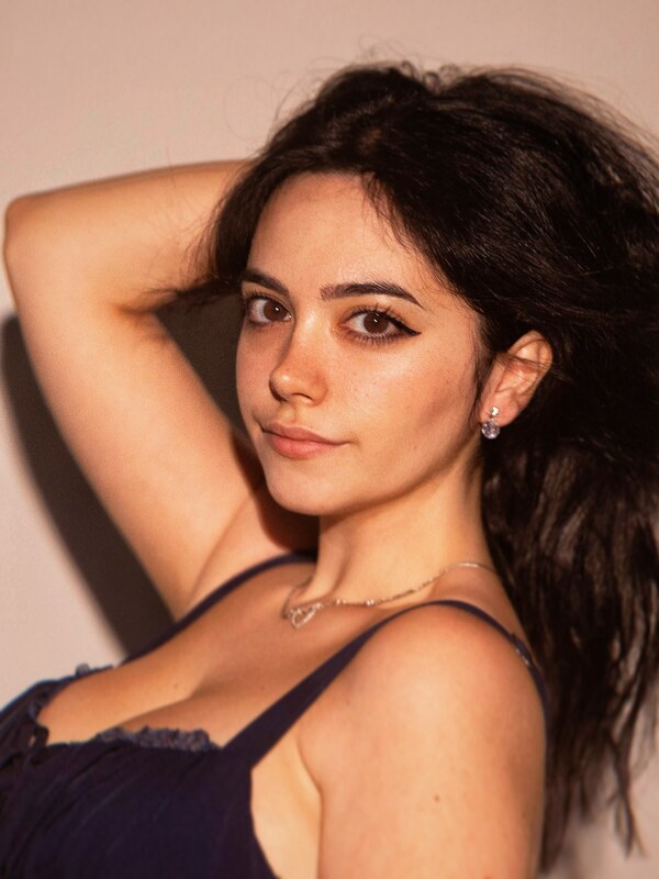 Shiftymine nude photo 3