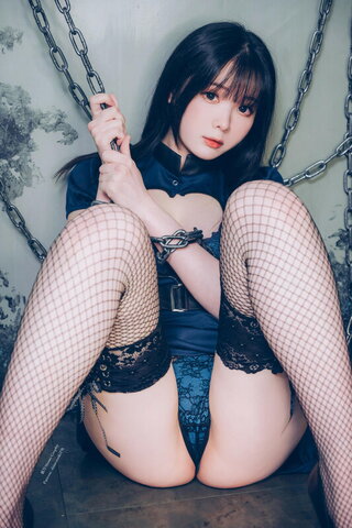 shimo nude photo 4